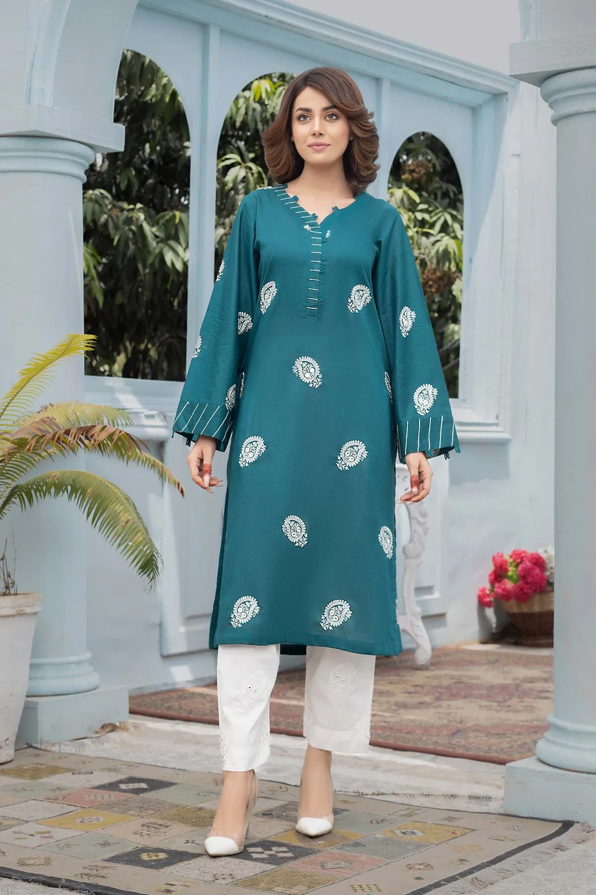 Embroidered Lawn Shirt CNP22-51