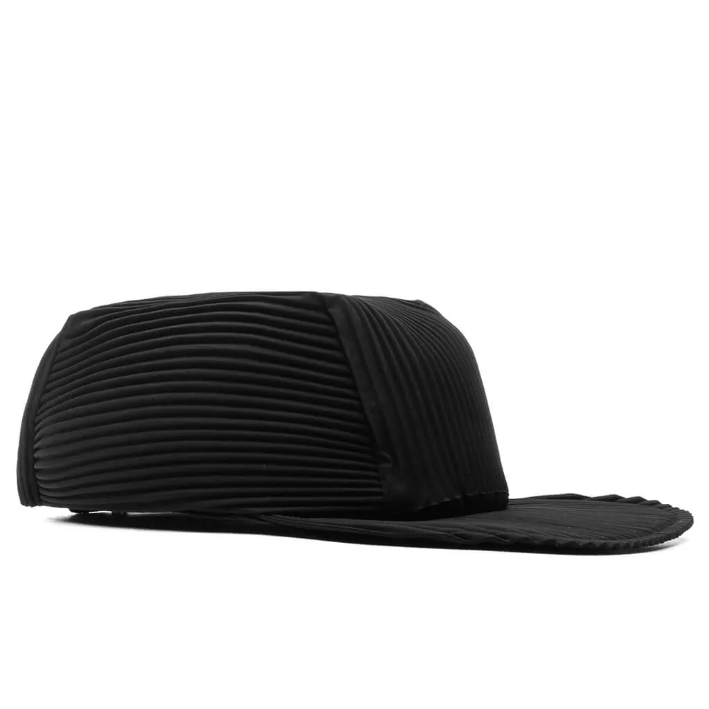 black Pleats cap