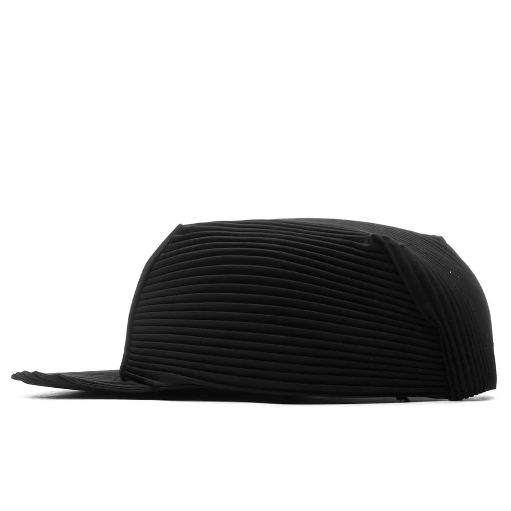 black Pleats cap