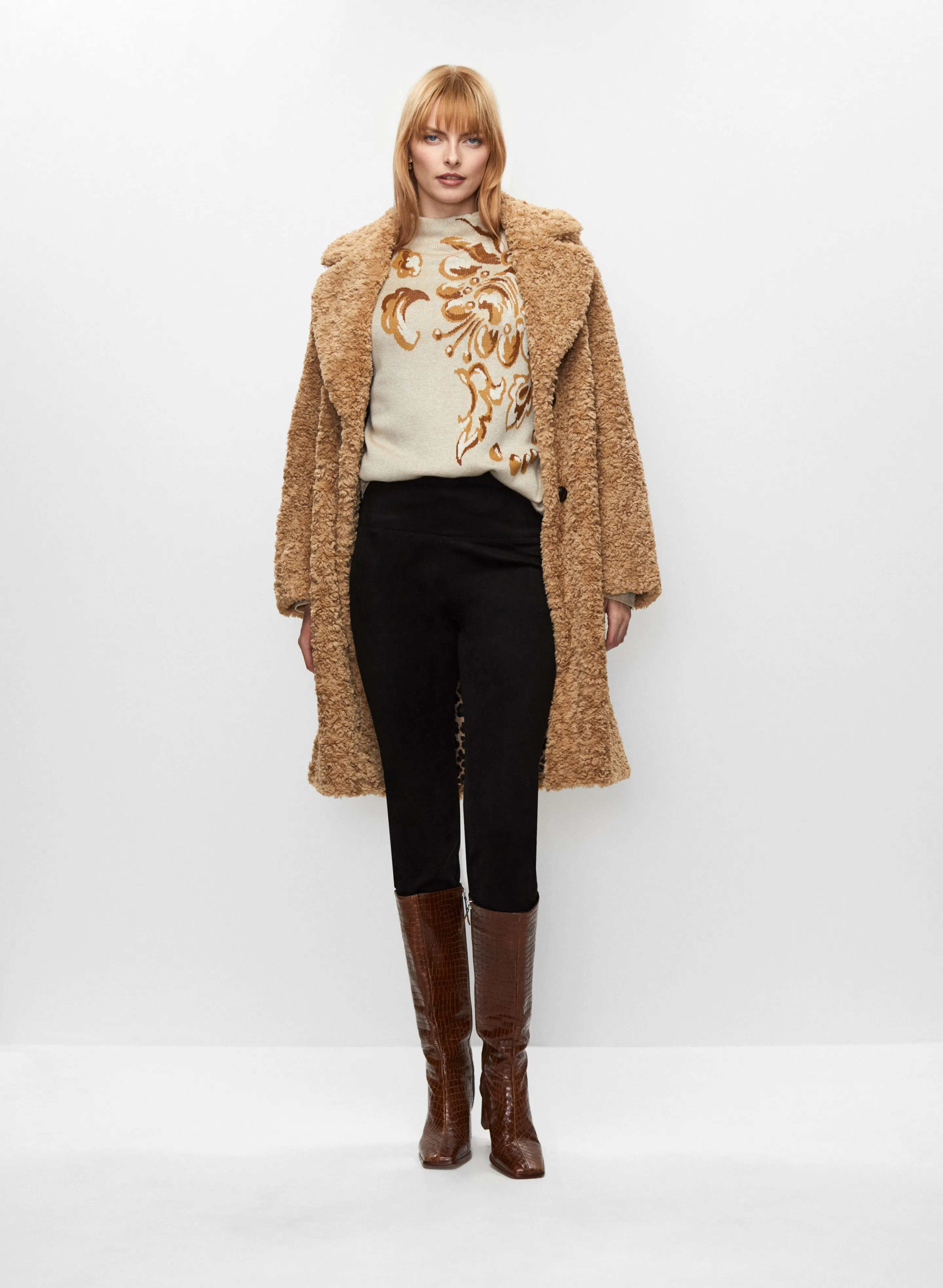 Fashionable Faux Fur Coat with Vegan Suede Pull-Ons