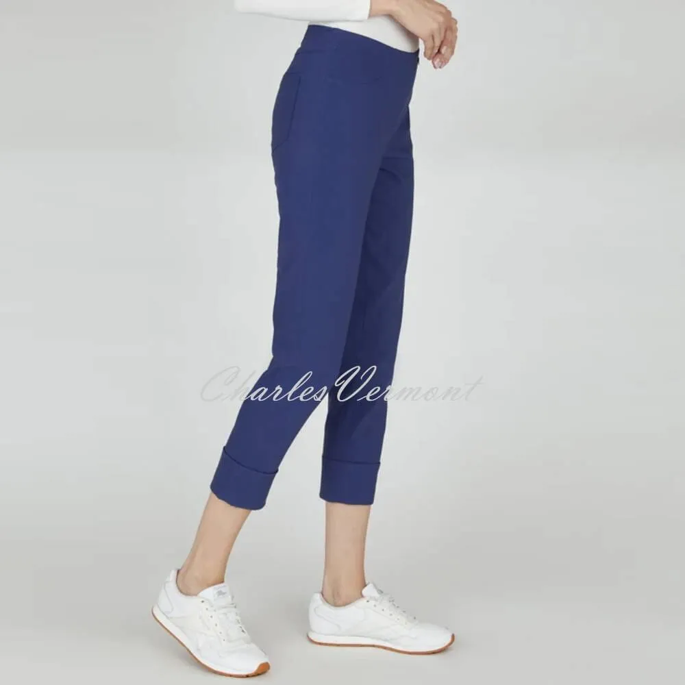 Robell Bella 09 Cropped Trouser in French Navy