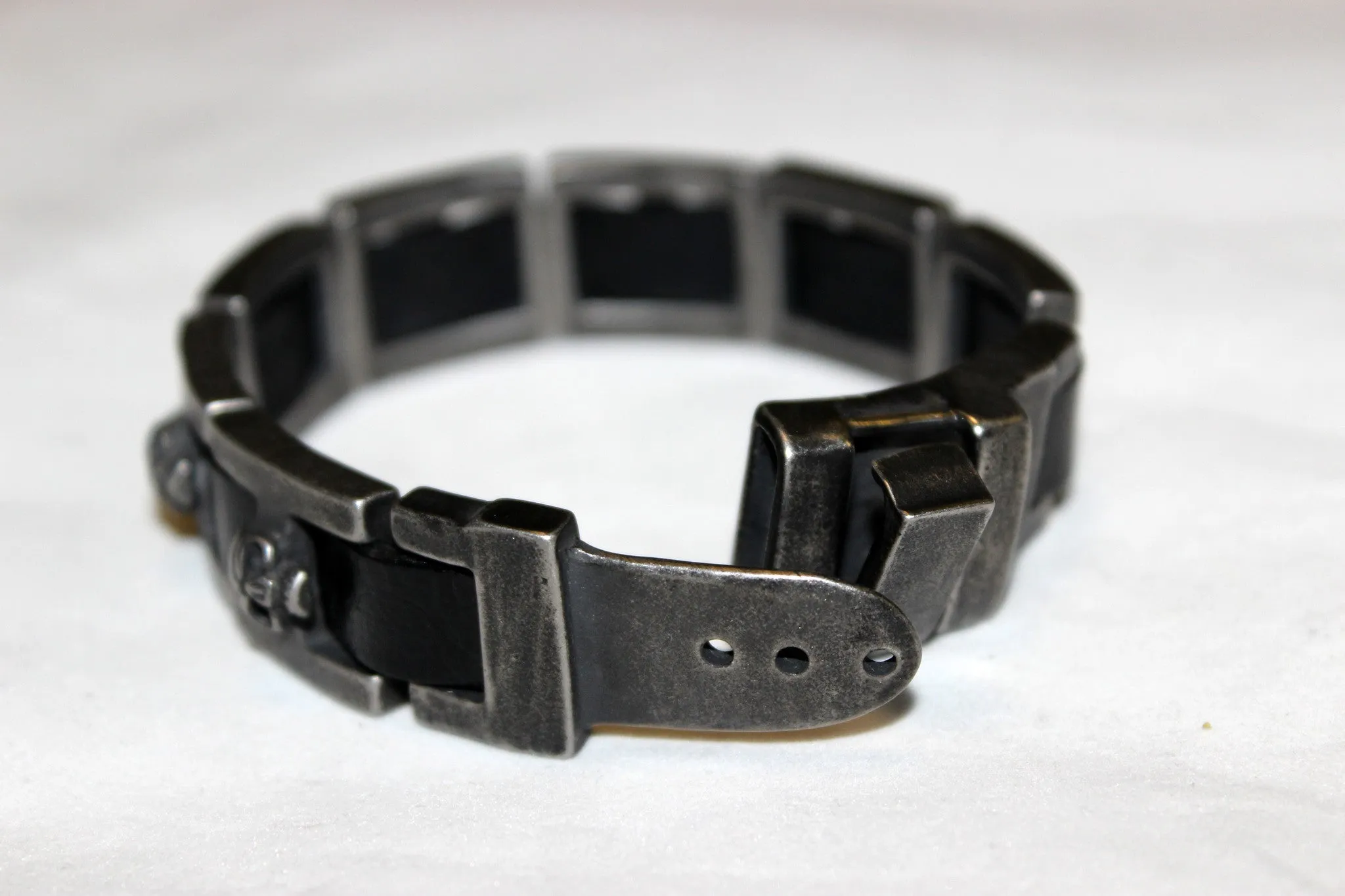 Skull Link Stainless Steel Leather Bracelet